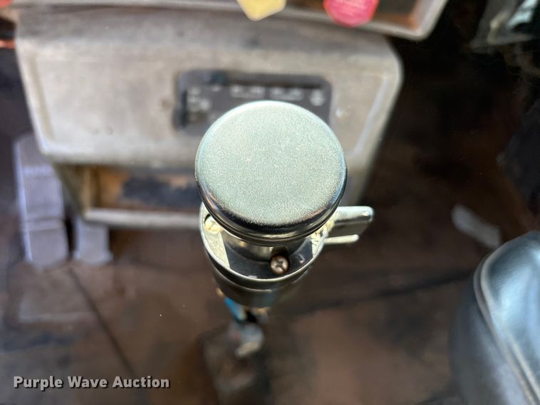 image for item EF6115 1999 Mack RD600GK dump truck