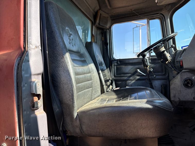 image for item EF6115 1999 Mack RD600GK dump truck