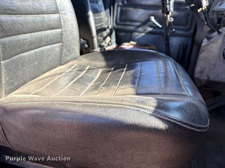 image for item EF6115 1999 Mack RD600GK dump truck