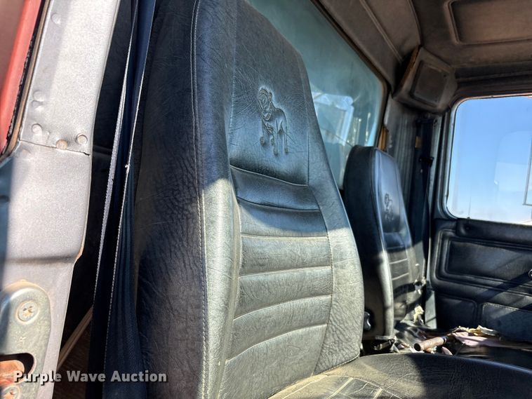 image for item EF6115 1999 Mack RD600GK dump truck