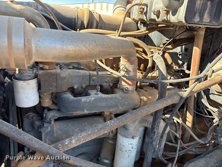 image for item EF6115 1999 Mack RD600GK dump truck