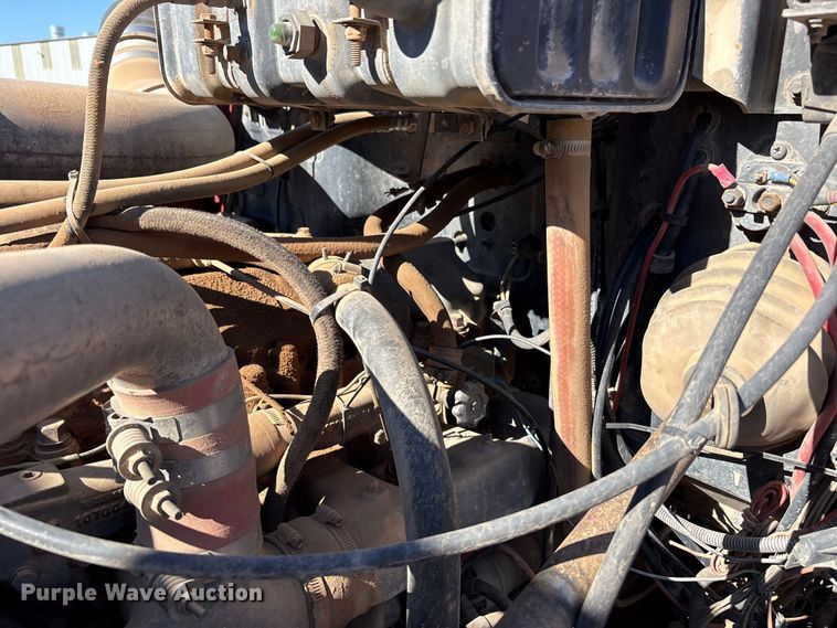 image for item EF6115 1999 Mack RD600GK dump truck