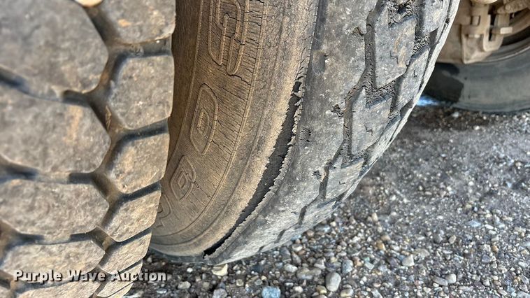 image for item EF6115 1999 Mack RD600GK dump truck