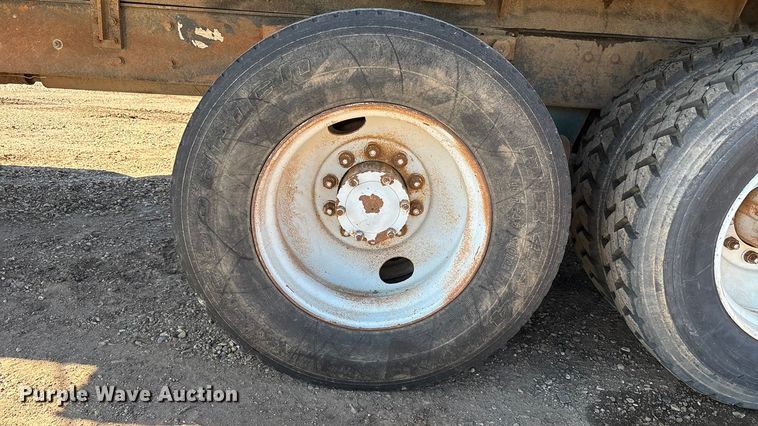 image for item EF6115 1999 Mack RD600GK dump truck