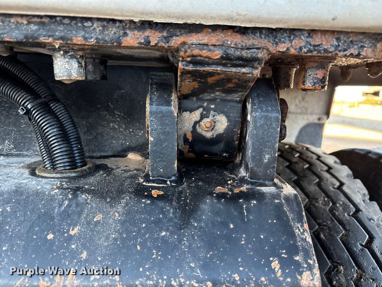 image for item EF6129 2018 Clement ADW2837SFT SPRE end dump trailer