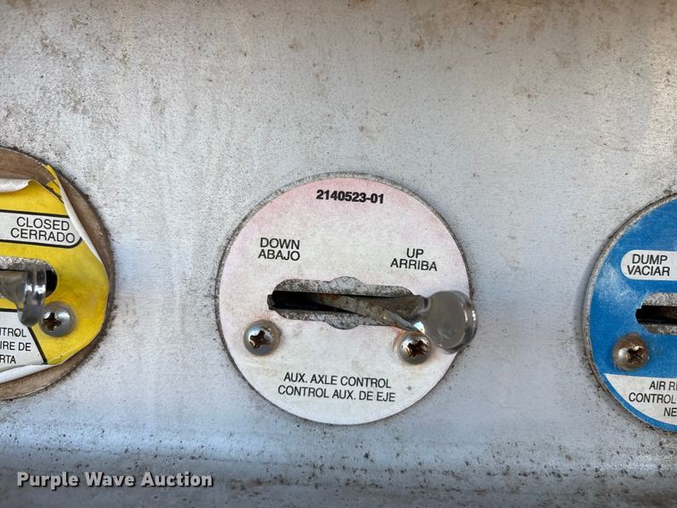 image for item EF6129 2018 Clement ADW2837SFT SPRE end dump trailer