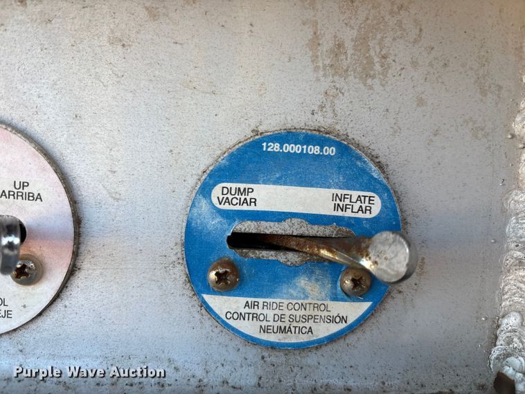 image for item EF6129 2018 Clement ADW2837SFT SPRE end dump trailer