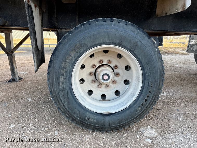 image for item EF6129 2018 Clement ADW2837SFT SPRE end dump trailer