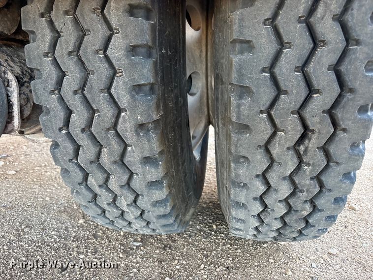 image for item EF6129 2018 Clement ADW2837SFT SPRE end dump trailer