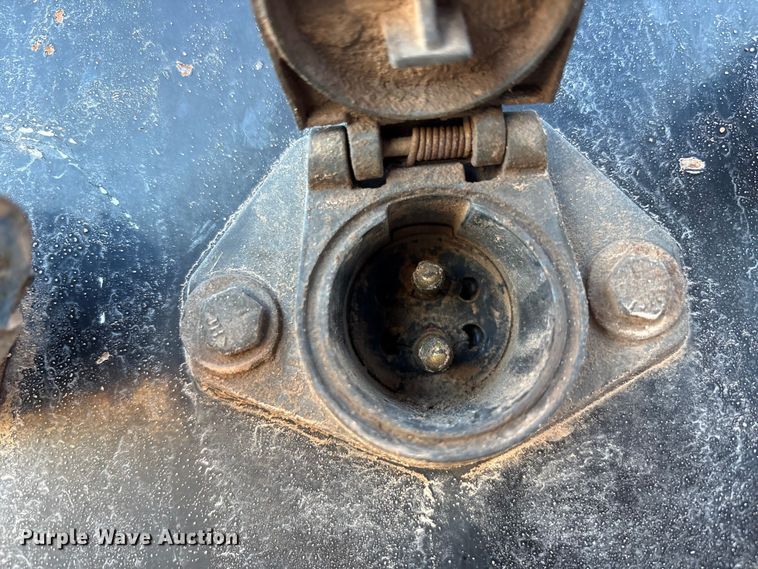 image for item EF6130 2018 Clement AWS2837FT SPRD end dump trailer