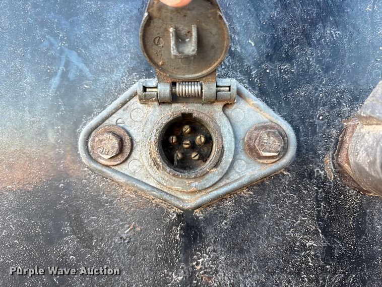 image for item EF6130 2018 Clement AWS2837FT SPRD end dump trailer