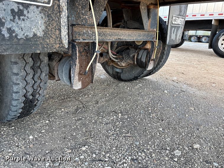 image for item EF6130 2018 Clement AWS2837FT SPRD end dump trailer