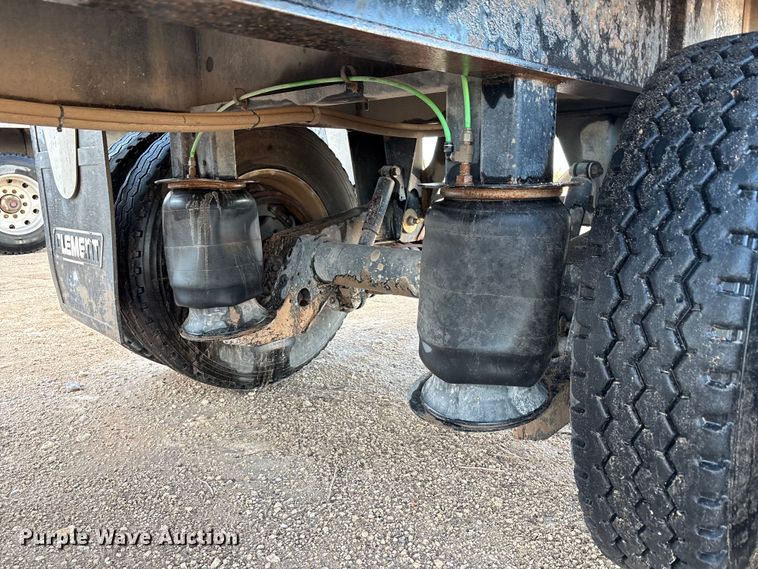 image for item EF6130 2018 Clement AWS2837FT SPRD end dump trailer