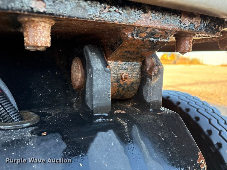 image for item EF6130 2018 Clement AWS2837FT SPRD end dump trailer