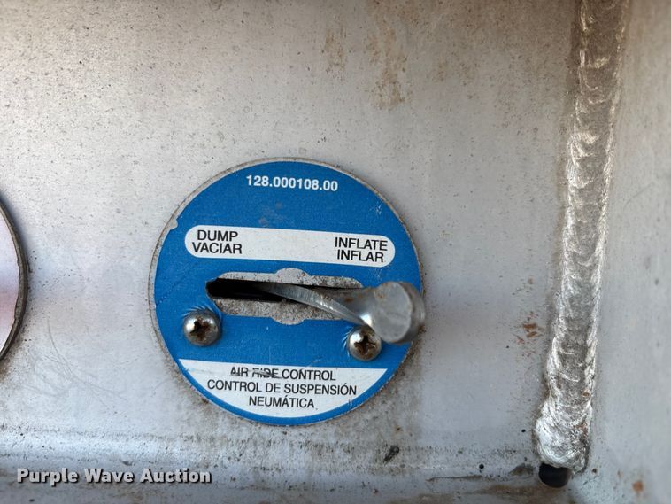 image for item EF6130 2018 Clement AWS2837FT SPRD end dump trailer