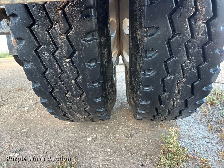 image for item EF6130 2018 Clement AWS2837FT SPRD end dump trailer