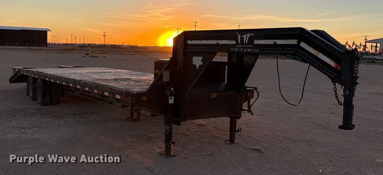 image for item EF6133 2009 PJ Trailers equipment trailer