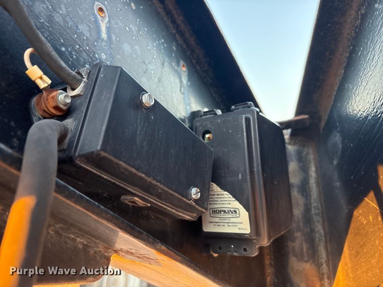 image for item EF6133 2009 PJ Trailers equipment trailer