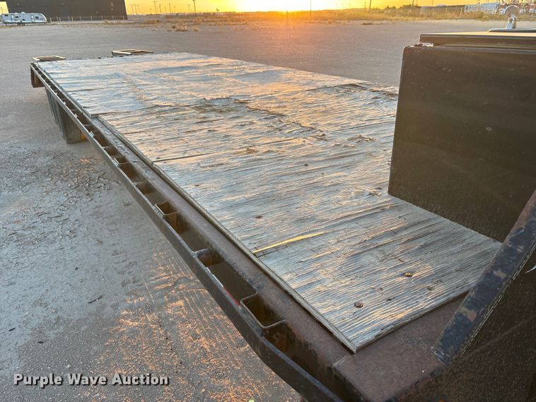 image for item EF6133 2009 PJ Trailers equipment trailer