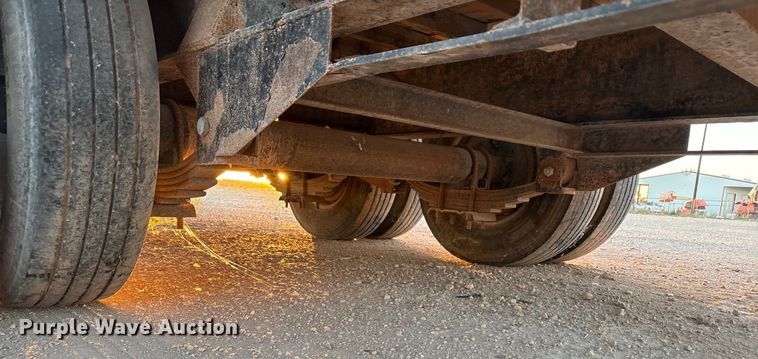 image for item EF6133 2009 PJ Trailers equipment trailer