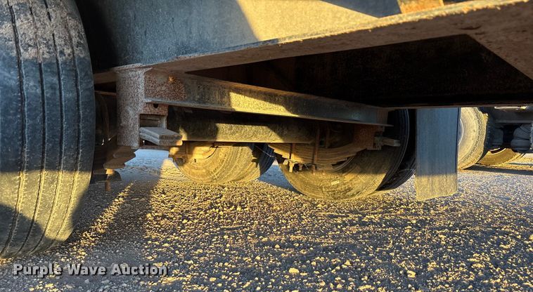 image for item EF6133 2009 PJ Trailers equipment trailer