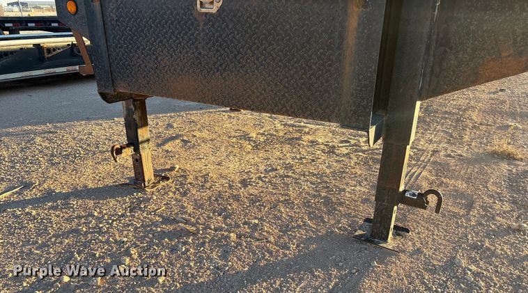 image for item EF6133 2009 PJ Trailers equipment trailer