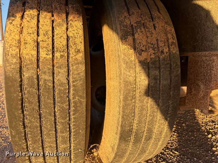 image for item EF6133 2009 PJ Trailers equipment trailer