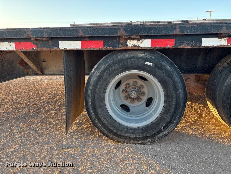 image for item EF6133 2009 PJ Trailers equipment trailer