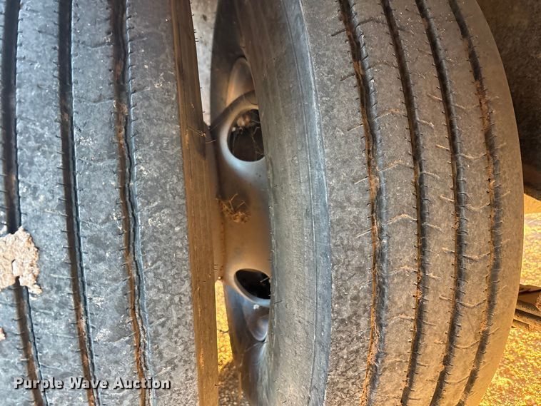 image for item EF6133 2009 PJ Trailers equipment trailer