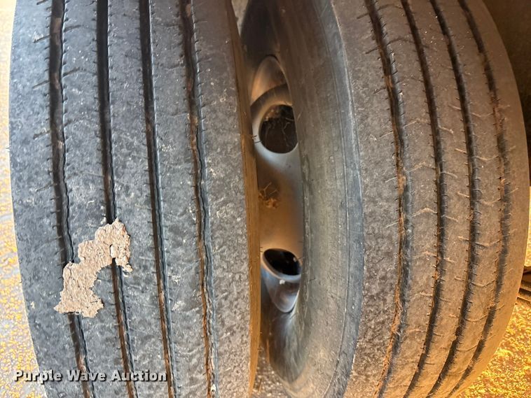 image for item EF6133 2009 PJ Trailers equipment trailer