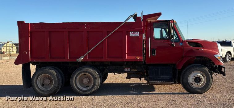 image for item EF6135 2016 International 7400 dump truck