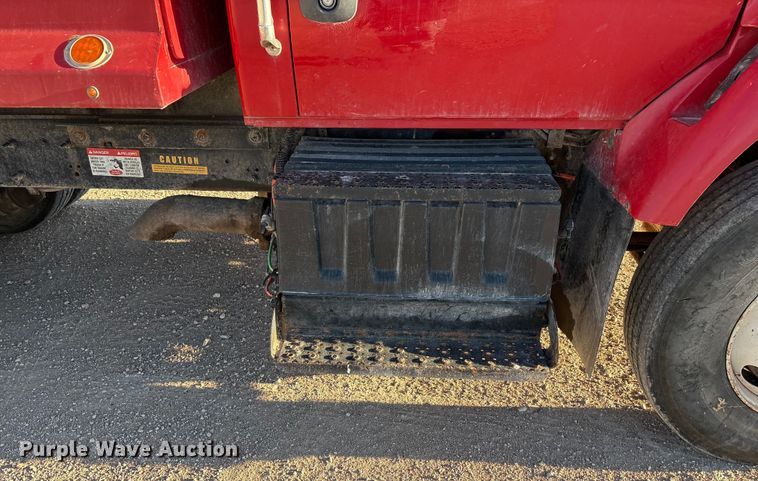 image for item EF6135 2016 International 7400 dump truck