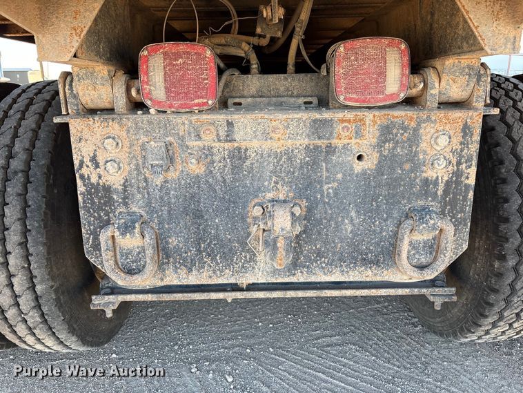 image for item EF6135 2016 International 7400 dump truck