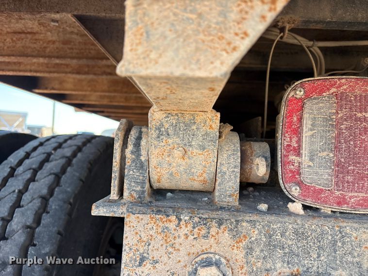 image for item EF6135 2016 International 7400 dump truck