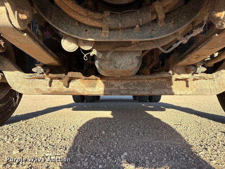 image for item EF6135 2016 International 7400 dump truck