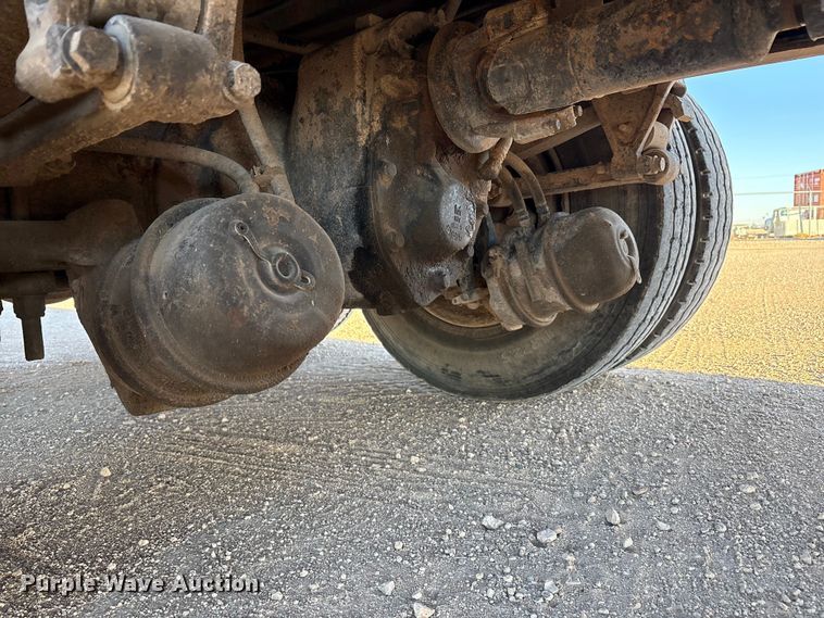 image for item EF6135 2016 International 7400 dump truck