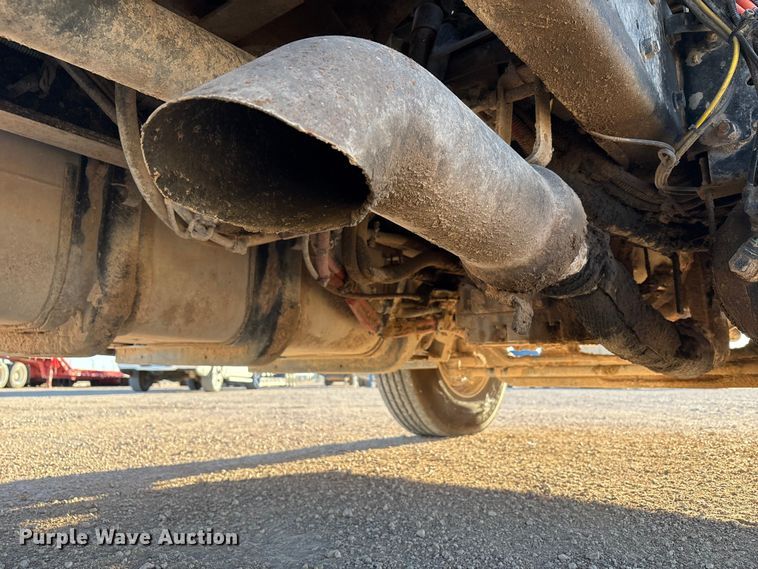image for item EF6135 2016 International 7400 dump truck