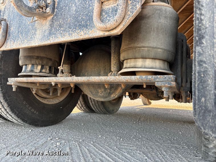 image for item EF6135 2016 International 7400 dump truck