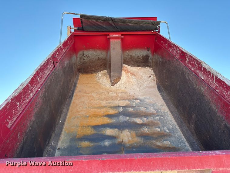 image for item EF6135 2016 International 7400 dump truck