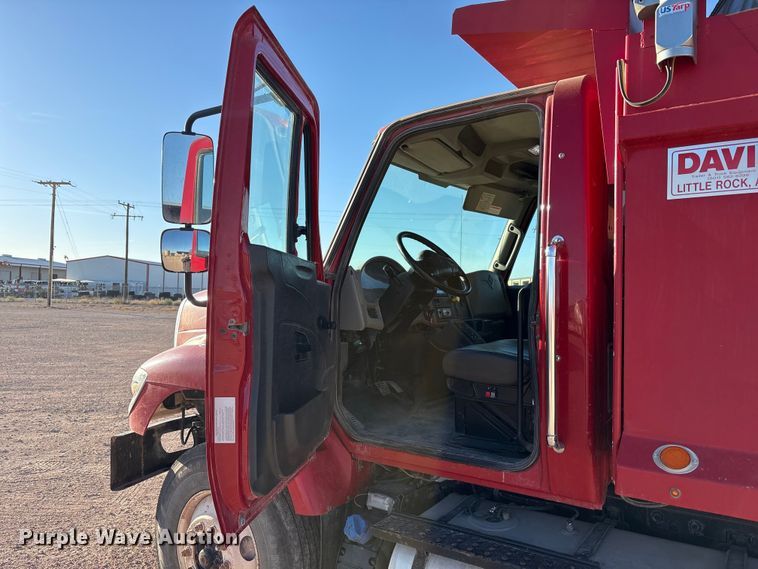 image for item EF6135 2016 International 7400 dump truck