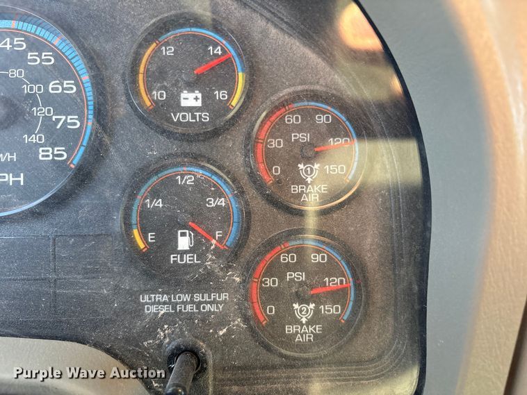 image for item EF6135 2016 International 7400 dump truck