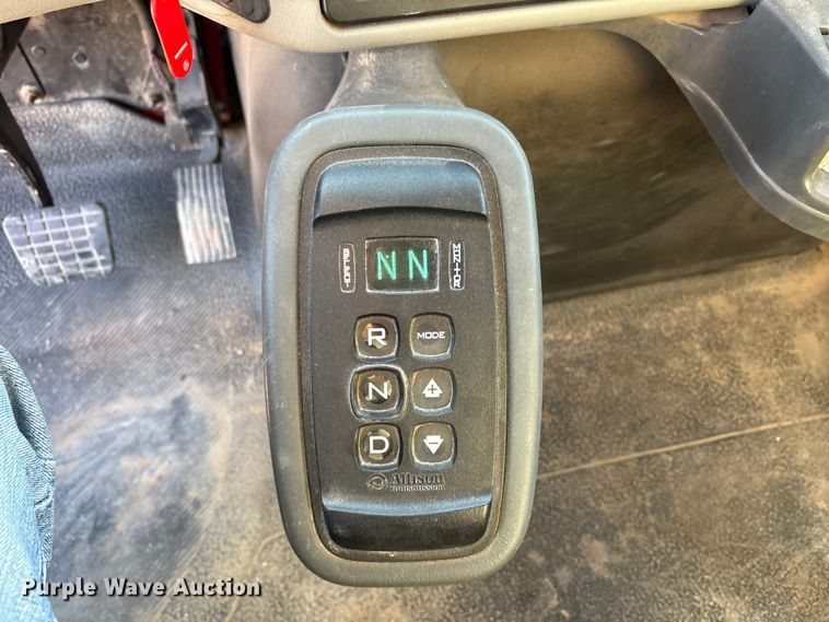 image for item EF6135 2016 International 7400 dump truck