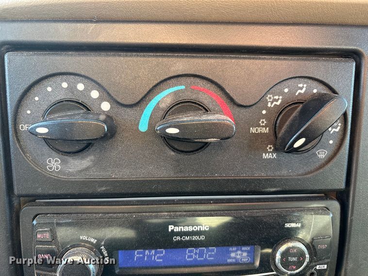 image for item EF6135 2016 International 7400 dump truck