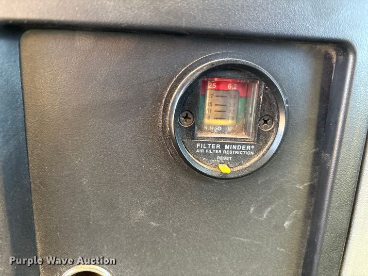 image for item EF6135 2016 International 7400 dump truck