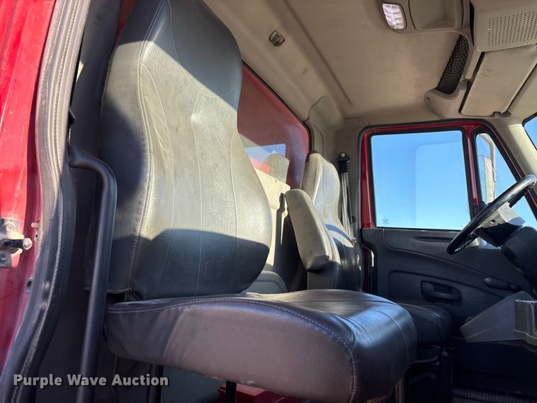 image for item EF6135 2016 International 7400 dump truck