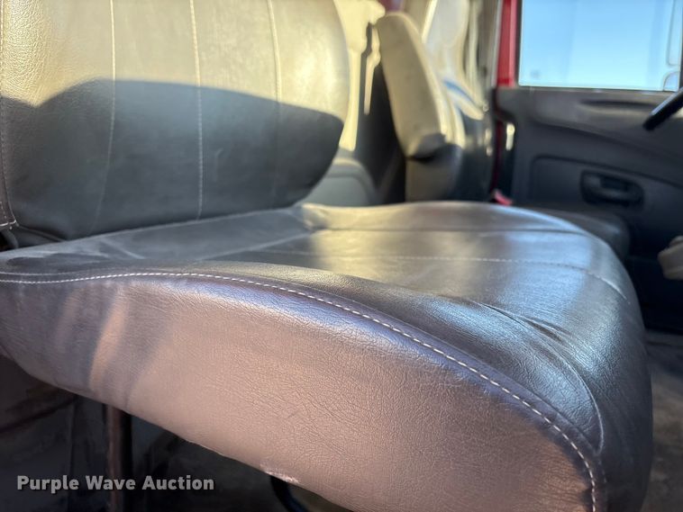 image for item EF6135 2016 International 7400 dump truck