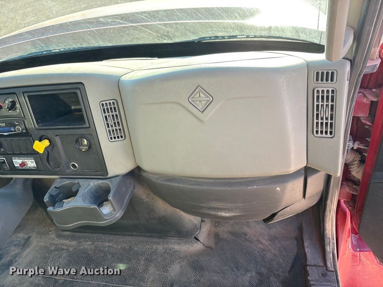 image for item EF6135 2016 International 7400 dump truck