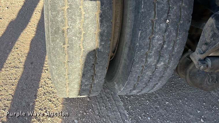 image for item EF6135 2016 International 7400 dump truck