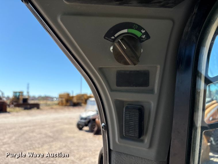 image for item EF6154 2017 Caterpillar 299D2 XHP tracked skid steer loader