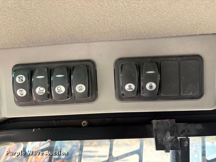 image for item EF6154 2017 Caterpillar 299D2 XHP tracked skid steer loader